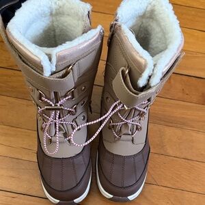 Cozy Kids Snow Boots - Brown and Tan
